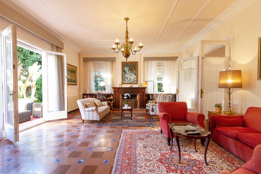 Villa Alicia Sitges Esterno foto