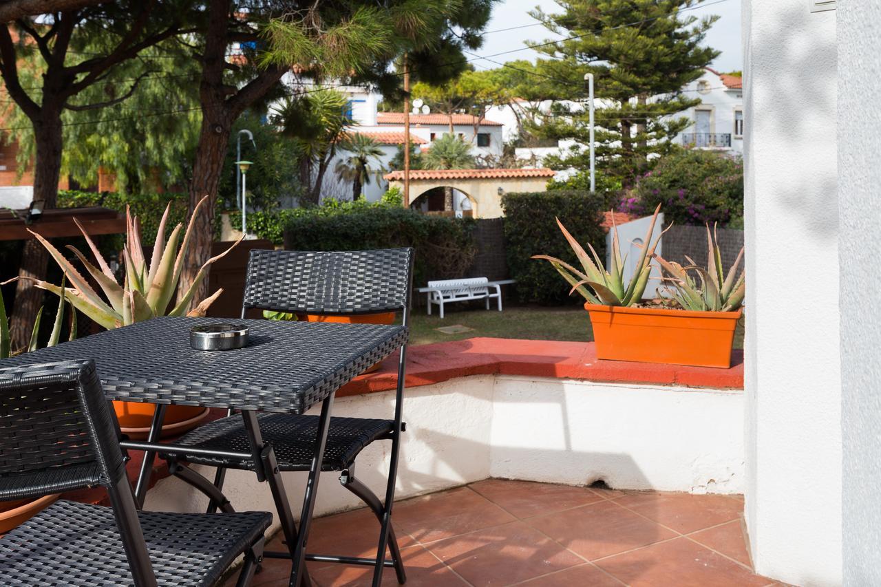 Villa Alicia Sitges Esterno foto